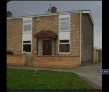 3 bedroom semi-detached house to rent - Photo 1