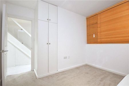 5 bedroom terraced house to rent - Photo 5