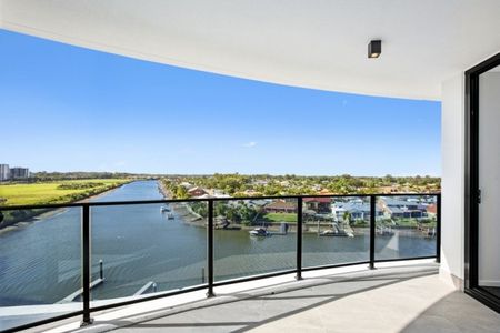 Waterfront Luxury Lifestyle - Photo 4