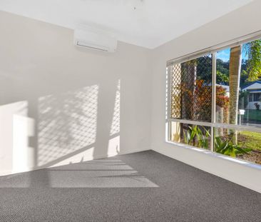 SPACIOUS 4 BEDROOM BRINSMEAD HOME - Photo 3