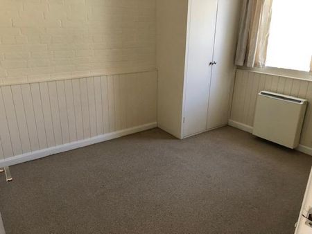 3 bedroom apartment to rent - Photo 4