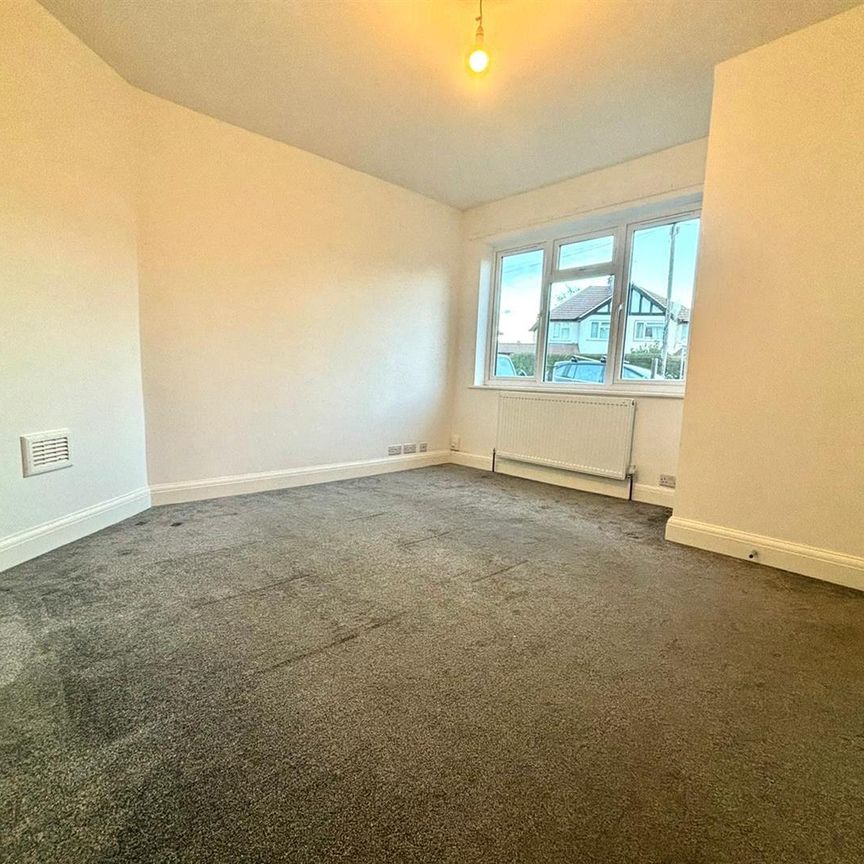 3 bedroom house - semi-detached - Photo 1