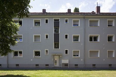 Aufgepasst: 1-Zimmerwohnung mit Einbauküche und schönem Balkon! - Photo 5