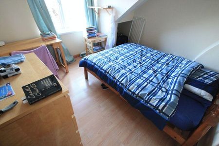 7 bedroom terraced house to rent - Photo 3