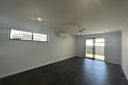 BEAUTIFUL BRAND NEW FAMILY HOME AVAILABLE FOR RENT NOW! - Photo 4