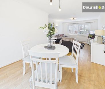 3 bedroom detached house to rent - Photo 2