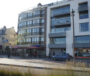 - Meerdonk – Instapklaar appartement met 2 slaapkamers en autostaan... - Photo 2