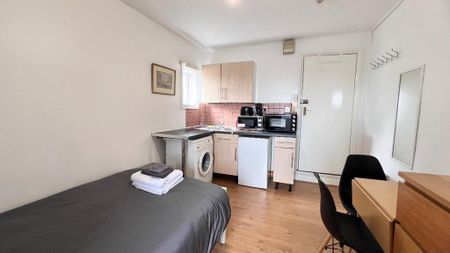 Studio to rent - Photo 4