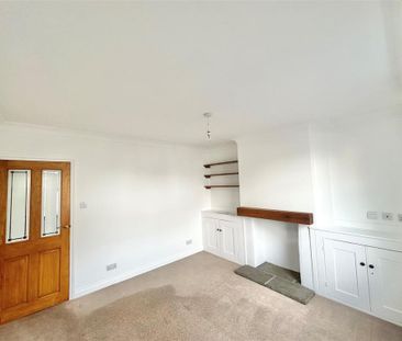2 bedroom detached house to rent - Photo 2
