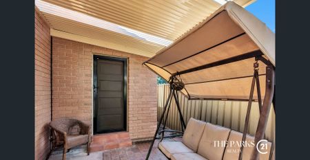 Spacious One Bedroom Home! - Photo 4