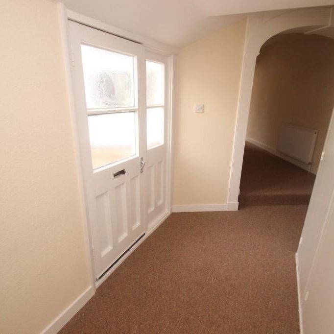 2 bedroom maisonette to rent - Photo 1