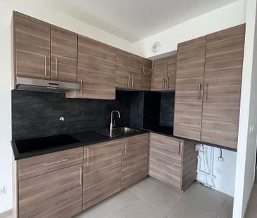 Location Appartement 2 pièces 53m² - Photo 2