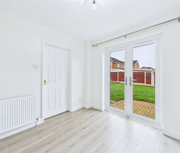 Long Field Drive, Edenthorpe, Doncaster, DN3 - Photo 2