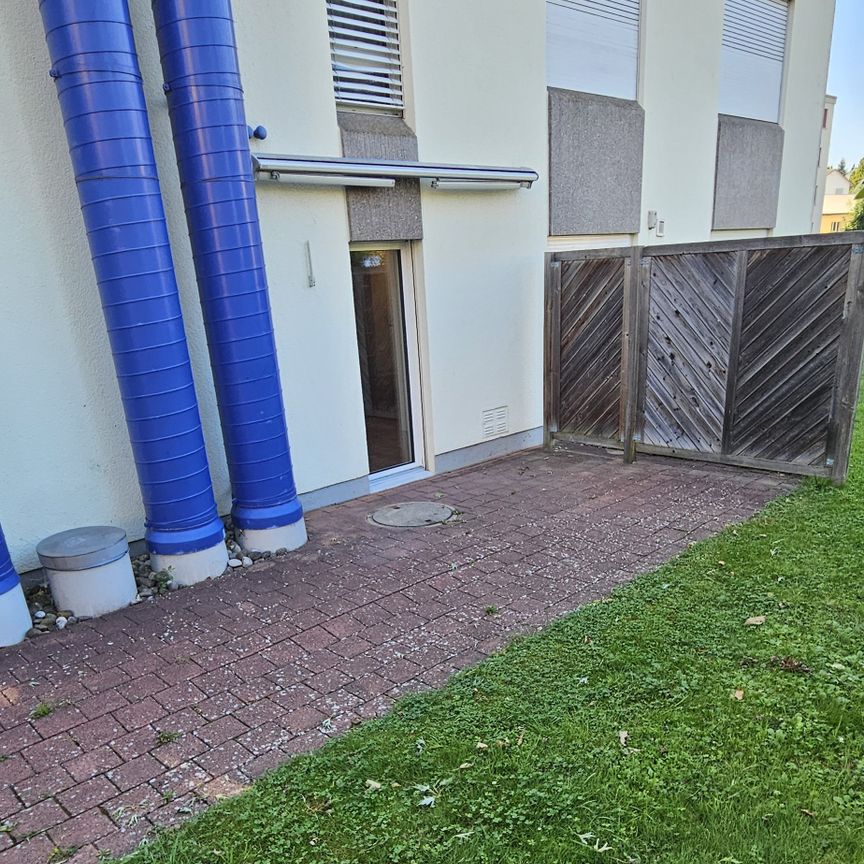 1 Monat gratis! gemütliche 2.5-Zimmerwohnung mit Gartensitzplatz - Photo 1