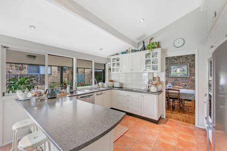 Family Home with Pool and Multiple Living Areas in a Quiet Carlingford Pocket - Photo 5