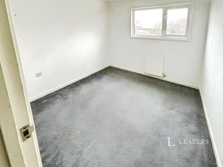 property to rent Kirkmeadow, Bretton, Peterborough, Cambridgeshire, PE3 - Photo 2