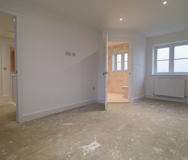 4 bedroom detached house to rent - Photo 6