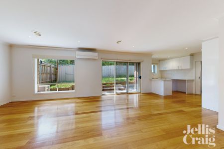 2/4-6 Smyth Street, Mount Waverley - Photo 2