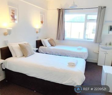 1 bedroom in a house share to rent - Photo 5