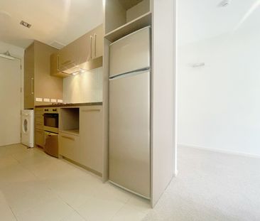 Cosy Newly Renovated on bedroom Apartment in Prime St Lukes Location - Photo 2