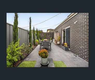 3/5 Dumbarton Street, Reservoir, Vic 3073 - Photo 3