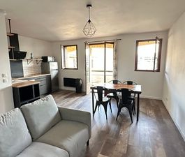Location Appartement 2 pièces 43m² HYERES 83400 - Photo 1