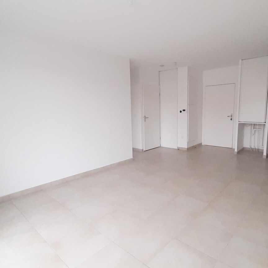 location Appartement T3 DE 56.95m² À MONDONVILLE - Photo 1