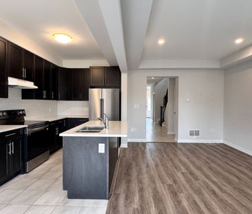 For Lease - 9348 White Oak Avenue, Niagara Falls, Ontario - Photo 5