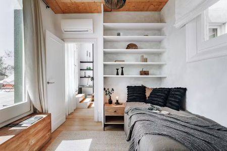 Carrer de Balmes, Barcelona, Catalonia 08007 - Photo 2