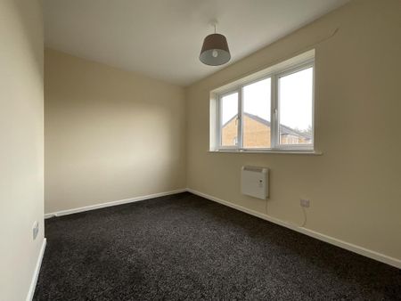2 bedroom semi-detached house to rent - Photo 4