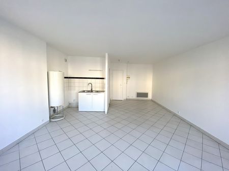 Location Appartement 1 pièce 32m² - Photo 4