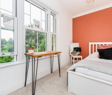 2 bedroom flat to rent - Photo 4