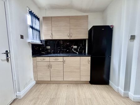 Cowper Mount, Leeds - Photo 2