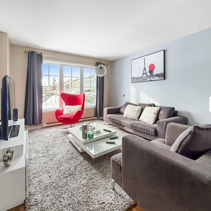 Maison à étages à louer - Mont-Saint-Hilaire - Photo 1