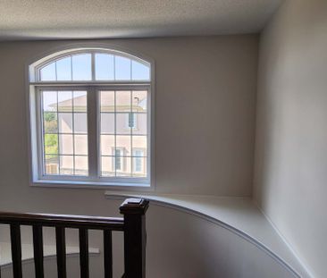 For Lease - 246 Degraaf Crescent, Aurora, Ontario - Photo 1