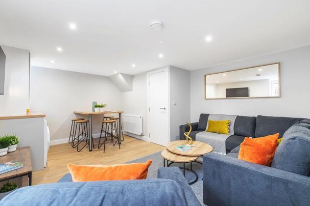 5 bedroom house to rent - Photo 1