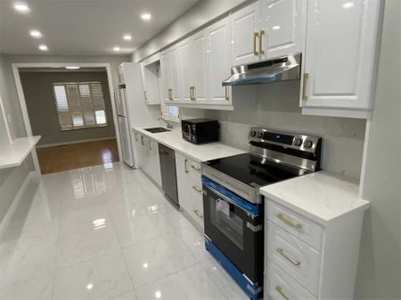 For Lease - 1593 Parish Lane, Oakville, Ontario - Photo 5