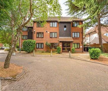 Acorn Grove, Hayes, UB3 - Photo 3