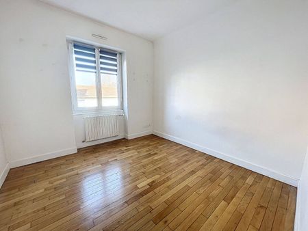 Location appartement 4 pièces 98 m² à Bourg-en-Bresse (01000) GARE - Photo 5