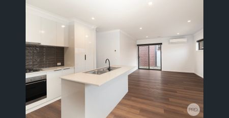 COMFORT, CONVENIENCE & LOCATION - Photo 5