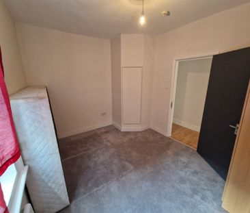 3 Bed Flat, Cardigan Street, LU1 - Photo 3