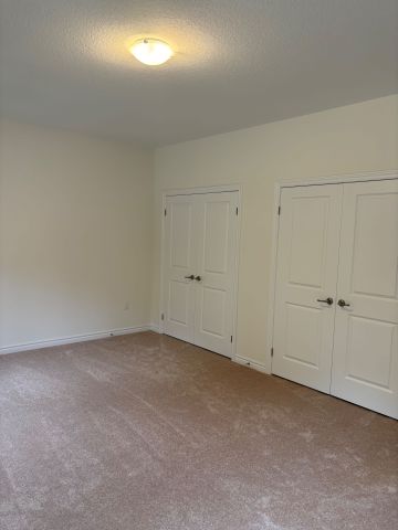 For Lease - 7 Mckernan Avenue, Brantford, Ontario - Photo 5