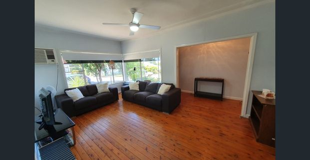 Fully Furnished Three Bedroom Home in East Tamworth - Photo 1