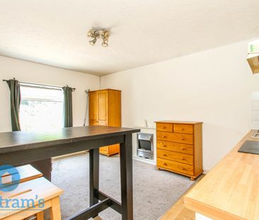 1 bed Flat for Rent - Photo 2