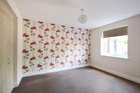 4 bedroom end of terrace house to rent - Photo 5