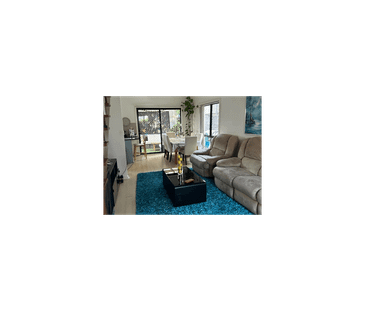 Break lease bargain! Quiet, spacious Townhouse in Windsor catchment... - Photo 1