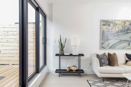 For Lease - 112 Givins Street, Toronto, Ontario - Photo 2