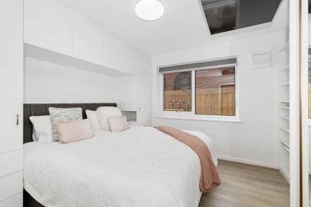 Fully Furnished and Modern - Photo 2