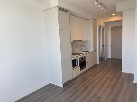 For Lease - 8 Interchange Way Unit# 2303, Vaughan, Ontario - Photo 4