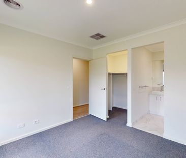 Modern Comfort in a Prime Fraser Rise Location - Photo 4